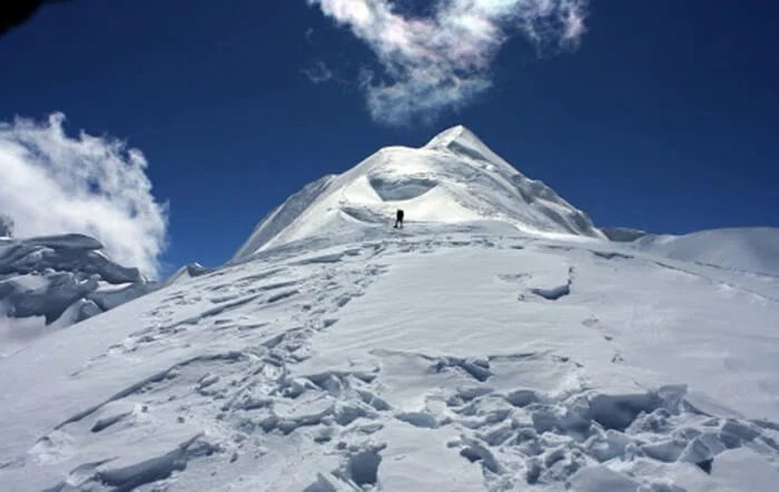chulu west peak climbing